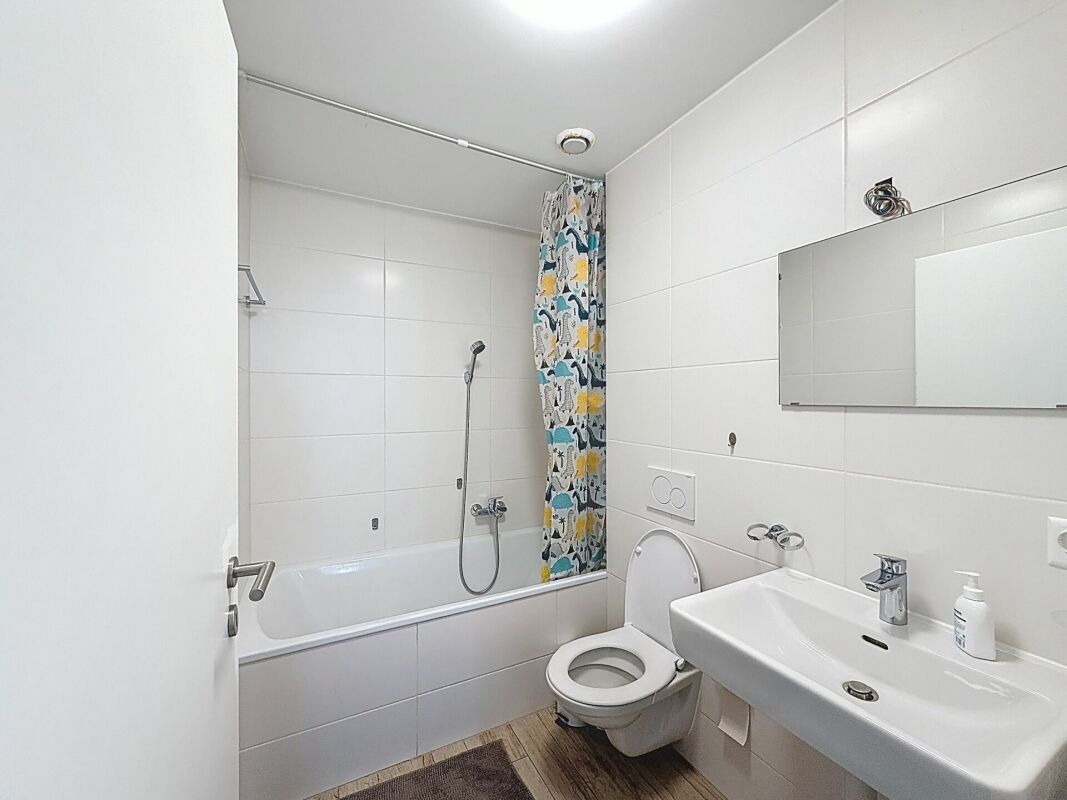 Magnifique appartement avec grande terrasse au centre d'Ardon