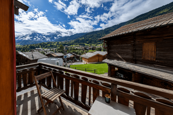 Chalet de 4 pièces dans le village 