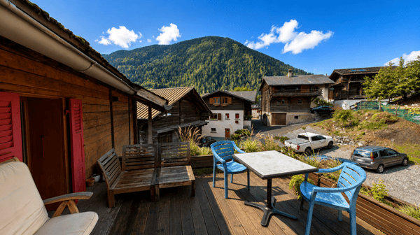 Chalet de 4 pièces dans le village 