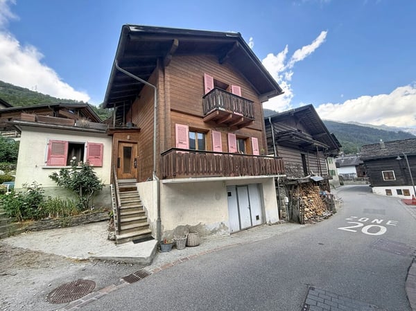 Chalet de 4 pièces dans le village 