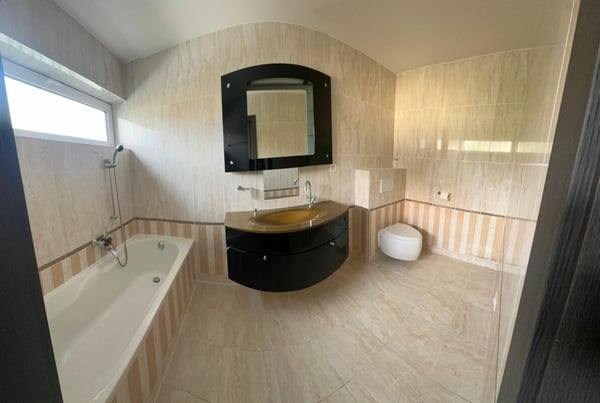 Appartement en rez de 5.5 pces à louer 6