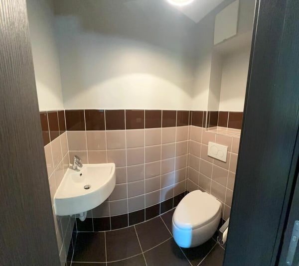 Appartement en rez de 5.5 pces à louer 5