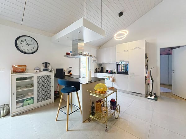 Bel appartement cosy en attique de 3.5 pièces avec Mezzanine et immense terrasse 2