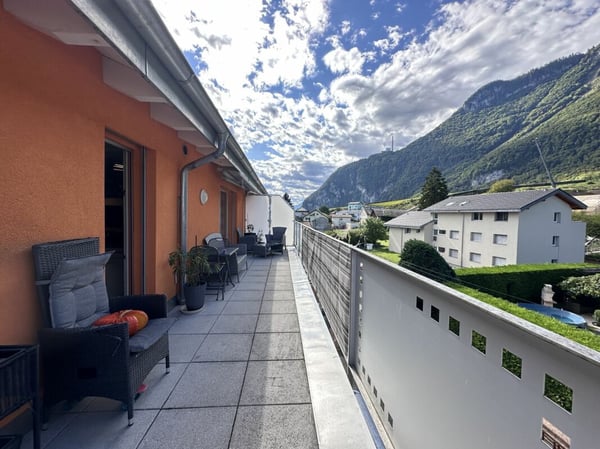 Bel appartement cosy en attique de 3.5 pièces avec Mezzanine et immense terrasse 14