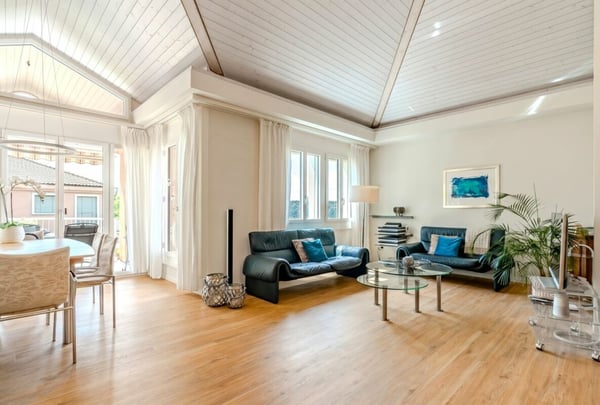 Dachwohnung mit unverbaubarer Weitsicht 4