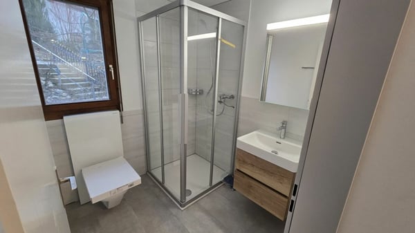 Schmucke 2,5 Zi mit Privatsitzplatz 2
