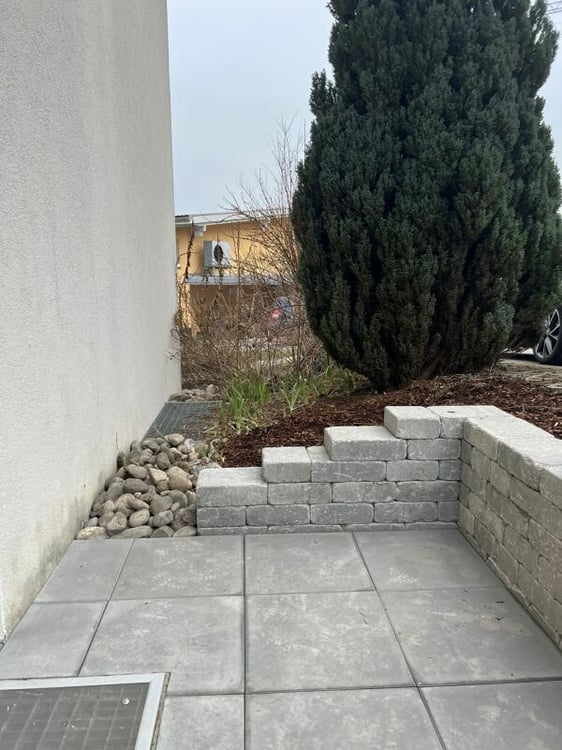 Schmucke 2,5 Zi mit Privatsitzplatz 6