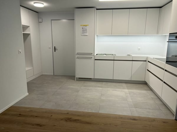 Schmucke 2,5 Zi mit Privatsitzplatz 7