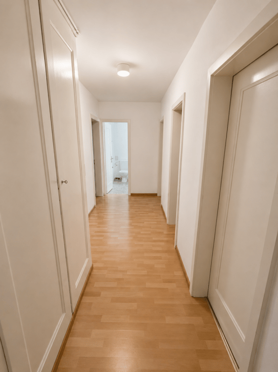 Helle 3.5-Zi-Wohnung an zentraler Lage 8