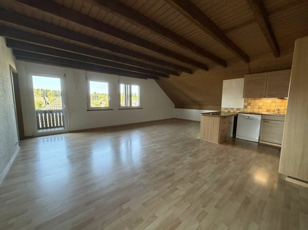 Grosse 4,5 Zimmer für 5-15 Monate 12