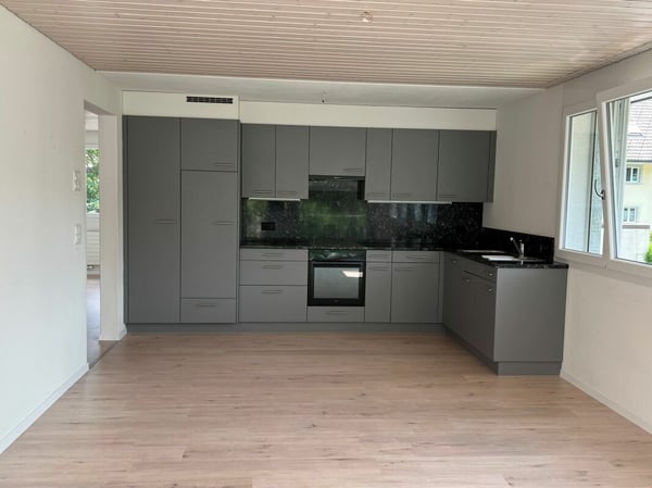 Helle 3,5-Zi Wohnung 6