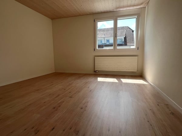 Helle 3,5-Zi Wohnung 11