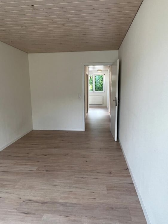 Helle 3,5-Zi Wohnung 10