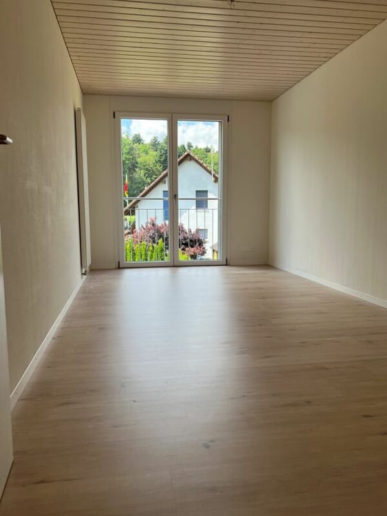 Helle 3,5-Zi Wohnung 8