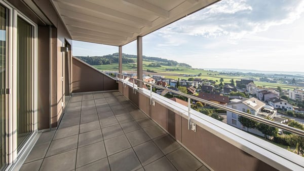 Stylische Penthouse Wohnung 2,5-Zi 2