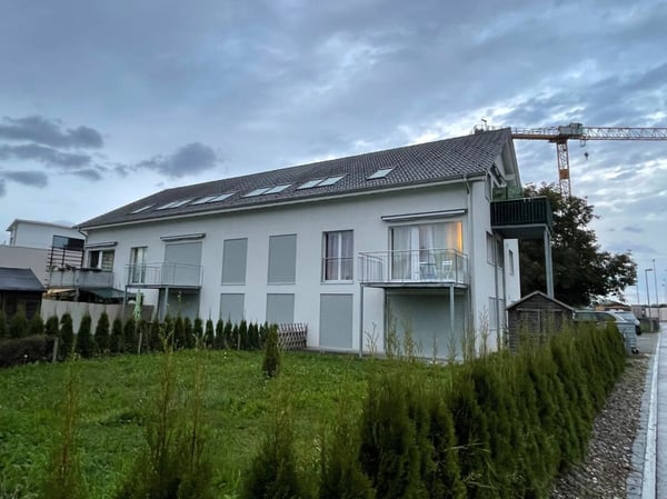 3.5 Zi helle Dach Wohnung 2