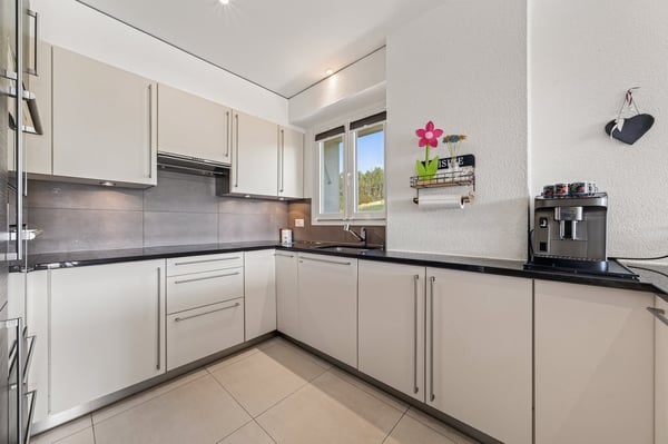 Bel appartement de 3.5 pièces en duplex avec beau balcon orienté Sud-Ouest 9