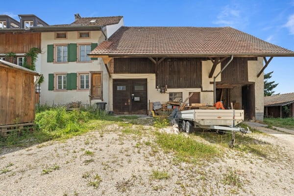Wohn und Ökonomiegebäude im Dorfzentrum zum Wachküssen 15