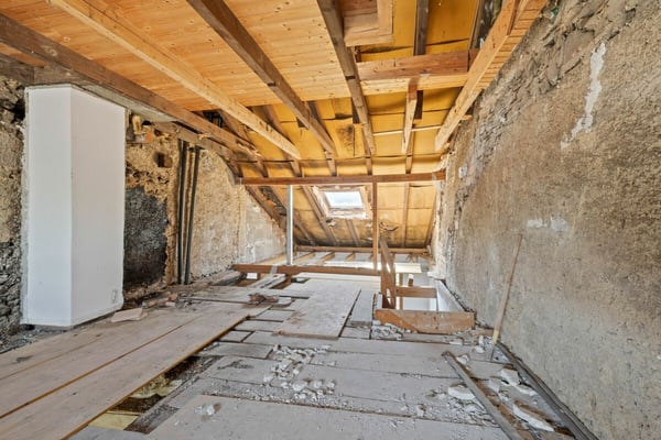 Wohn und Ökonomiegebäude im Dorfzentrum zum Wachküssen 8