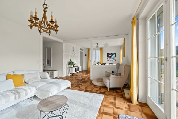 Freistehendes 2.5 Landhaus mit Weitblick sucht Familie 6