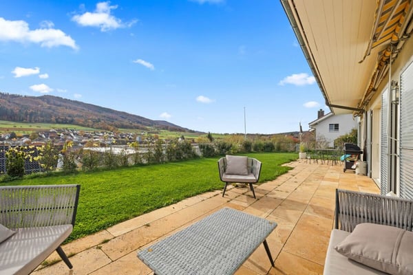 Freistehendes 2.5 Landhaus mit Weitblick sucht Familie 10