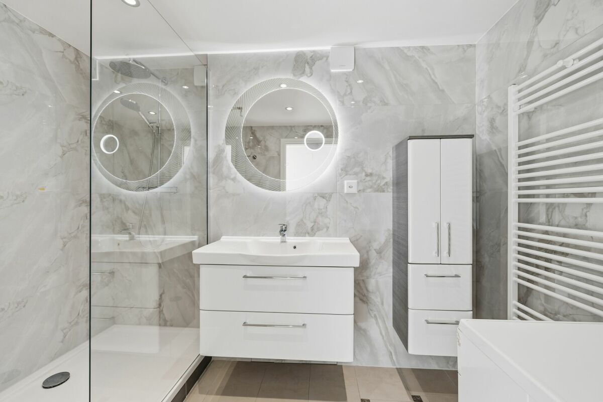 Renovierte 4.5-Zimmer-Wohnung mit grosszügigem Balkon, Lift und Garage