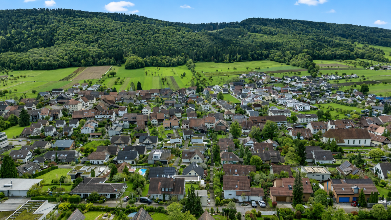 7.5-Zimmer Landhaus mit Weitblick und direkter nähe zur Schule