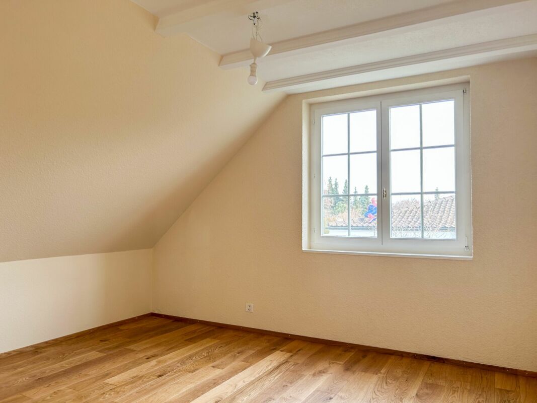 7.5-Zimmer Landhaus mit Weitblick und direkter nähe zur Schule
