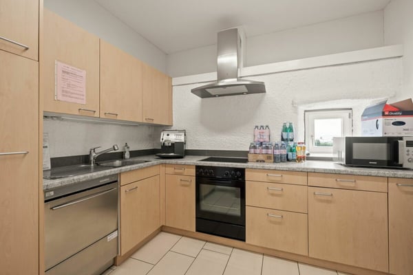 Möblierter Büroraum inkl. Sitzungszimmer & Parkplätze 5