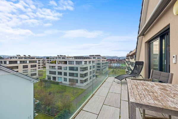 Modernes Wohnen auf zwei Ebenen - Stilvolle Maisonettewohnung in Allschwil 11