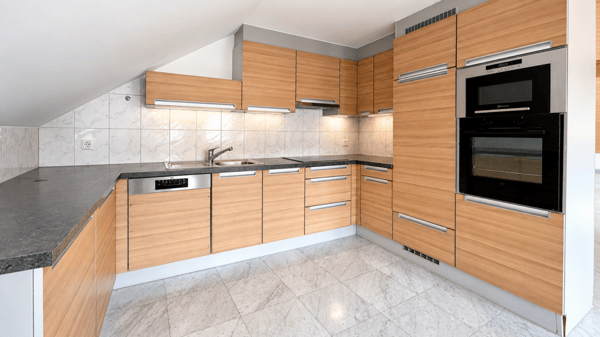 Grosszügige 4.5-Zimmer-Dachwohnung mit Cheminée & 2 Balkonen 5