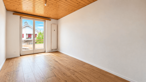 Grosszügige 4.5-Zimmer-Dachwohnung mit Cheminée & 2 Balkonen 4