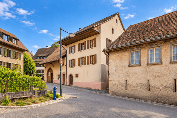 Historisches Wohnensemble im Herzen von Buus