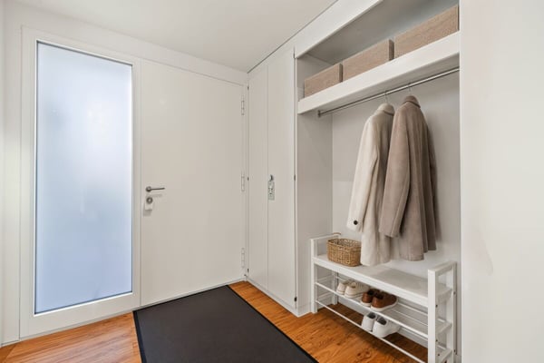 Grosszügiges 6.5-Zimmer Einfamilienhaus mit Pool & Wintergarten 3