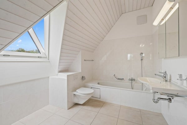 Grosszügige 5.5-Zimmer Maisonettewohnung mit viel Wohnkomfort 11