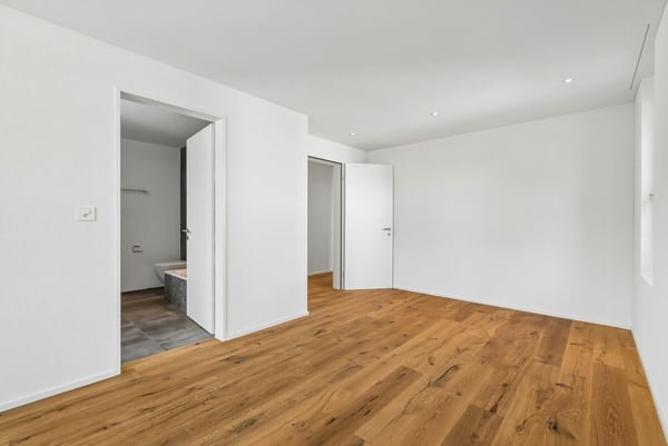 Erstbezug: 4.5-Zi-Gartenwohnung mit 57 m² Garten und Doppelgarage 6