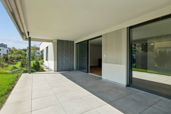 Erstbezug: 4.5-Zi-Gartenwohnung mit 57 m² Garten und Doppelgarage 14