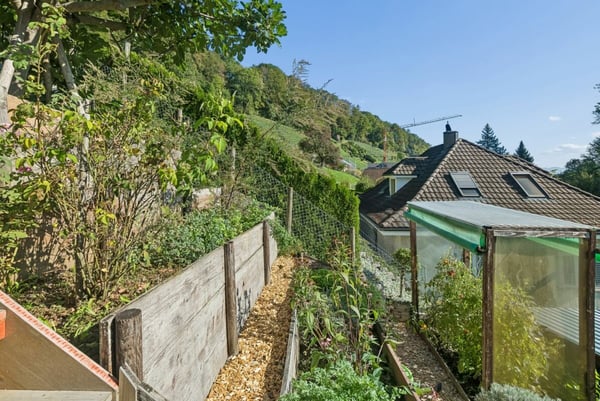 Maisonettewohnung mit Einliegerwohnung, Garten und Aussicht über das Rheintal 3