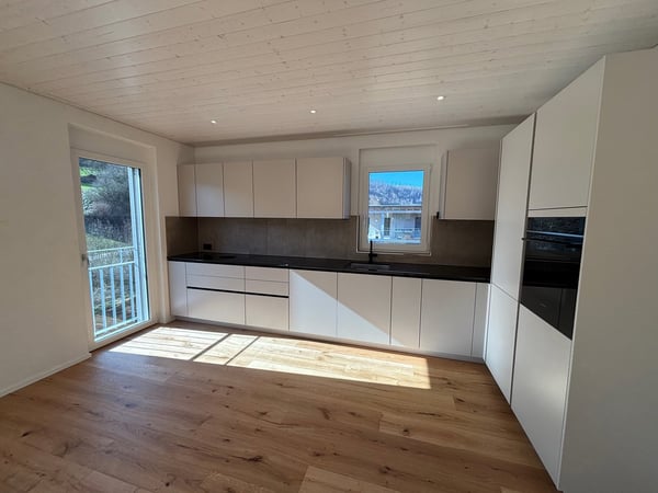 Moderne 4.5-Zimmer-Dachgeschosswohnung mit grossem Balkon – Wohnen an bester Aussichtslage 5
