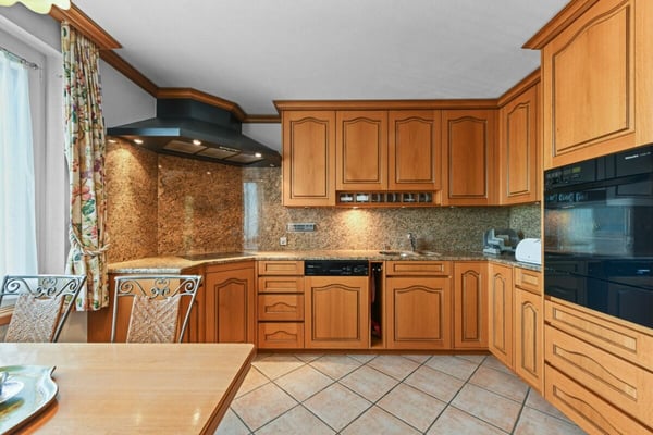 Villa mit Einliegerwohnung, Pool und Weitsicht - ein Zuhause voller Möglichkeiten 24