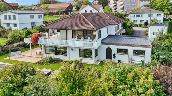 Villa mit Einliegerwohnung, Pool und Weitsicht - ein Zuhause voller Möglichkeiten 38
