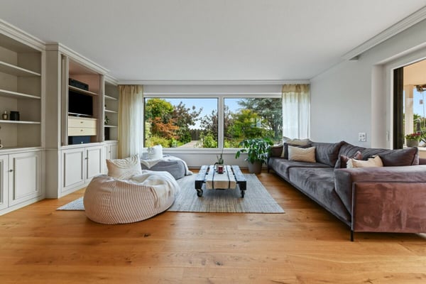 Villa mit Einliegerwohnung, Pool und Weitsicht - ein Zuhause voller Möglichkeiten 9