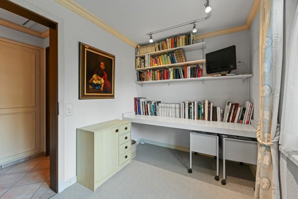 Villa mit Einliegerwohnung, Pool und Weitsicht - ein Zuhause voller Möglichkeiten 32