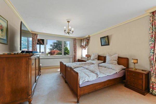 Villa mit Einliegerwohnung, Pool und Weitsicht - ein Zuhause voller Möglichkeiten 28