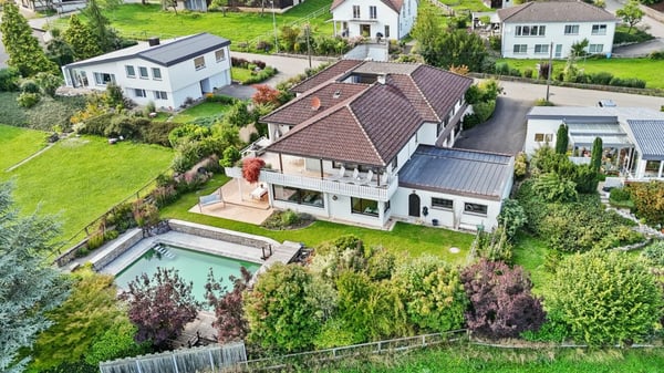 Villa mit Einliegerwohnung, Pool und Weitsicht - ein Zuhause voller Möglichkeiten 39