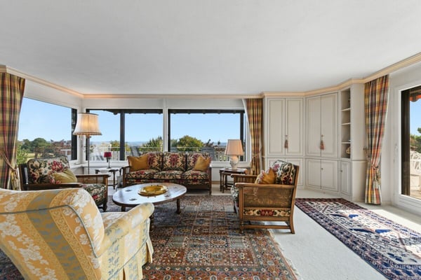 Villa mit Einliegerwohnung, Pool und Weitsicht - ein Zuhause voller Möglichkeiten 21