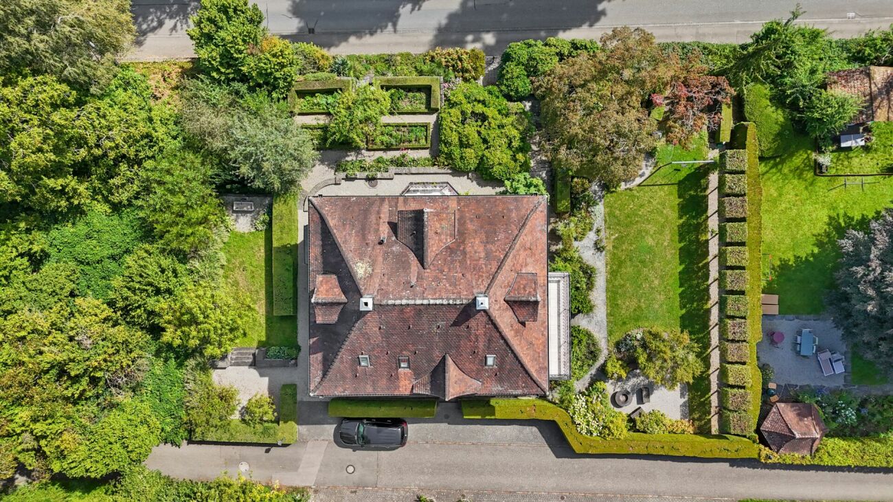 Historische Jugendstilvilla mit Charme, grossem Garten und viel Platz für Ihre Wohnträume
