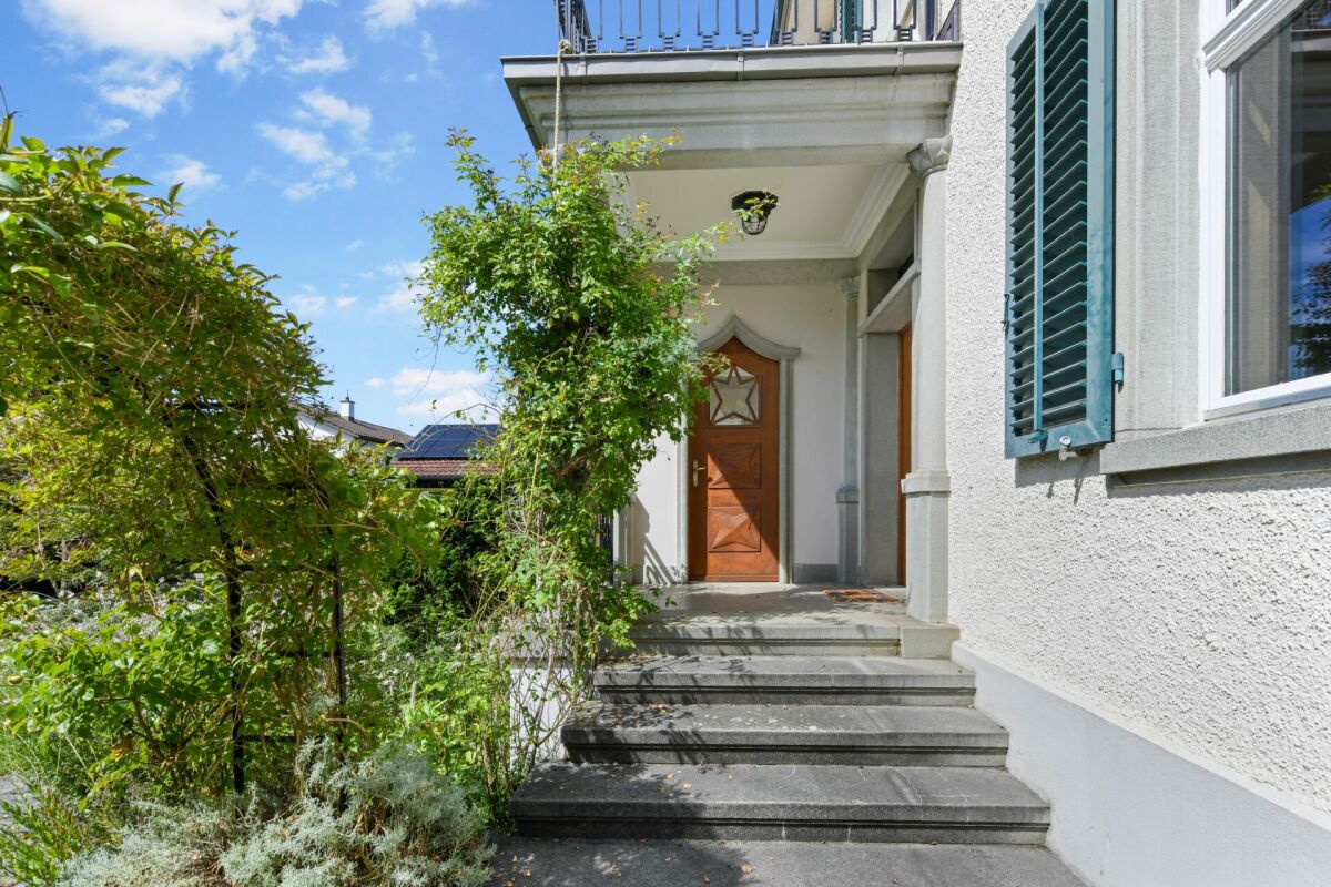 Historische Jugendstilvilla mit Charme, grossem Garten und viel Platz für Ihre Wohnträume