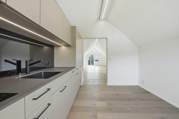 Charmante kernsanierte Dachwohnung mit Balkon und Weitsicht in idyllischem Urnäsch 4