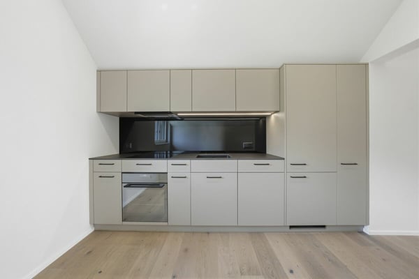 Charmante kernsanierte Dachwohnung mit Balkon und Weitsicht in idyllischem Urnäsch 2